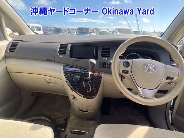TOYOTA ISIS