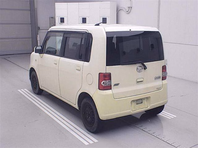 DAIHATSU MOVE CONTE
