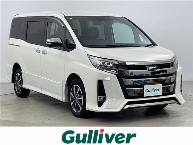 TOYOTA NOAH