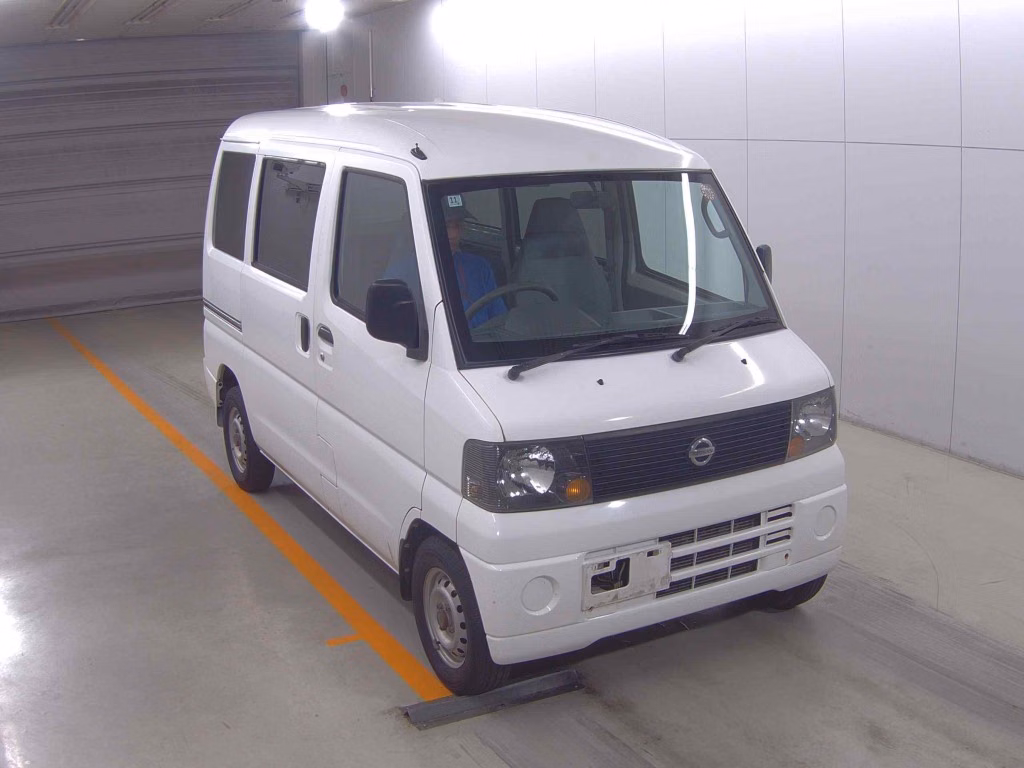 NISSAN CLIPPER