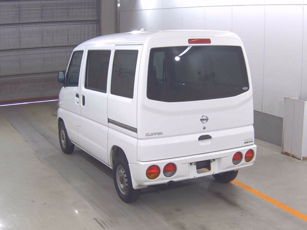NISSAN CLIPPER