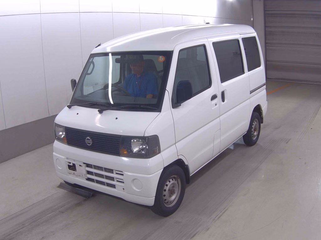 NISSAN CLIPPER