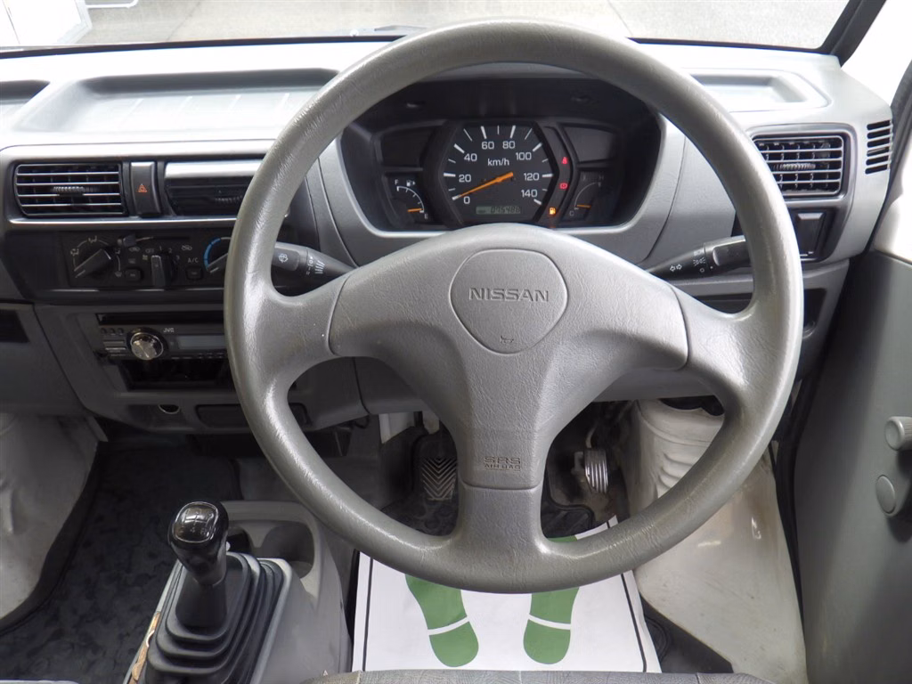 NISSAN CLIPPER