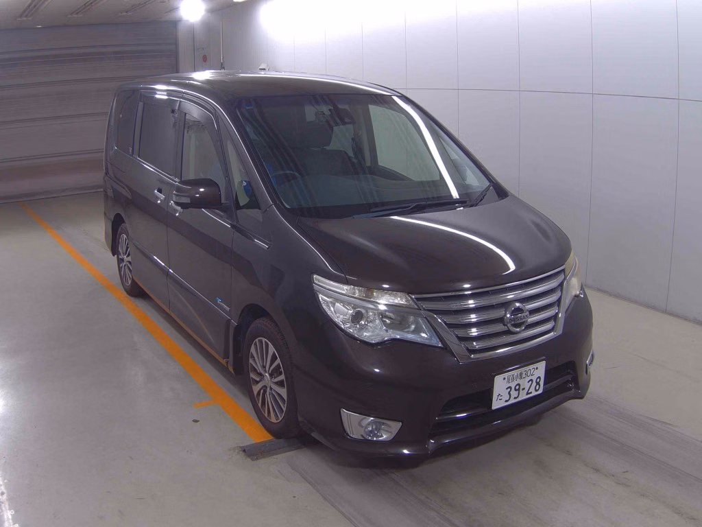 NISSAN SERENA