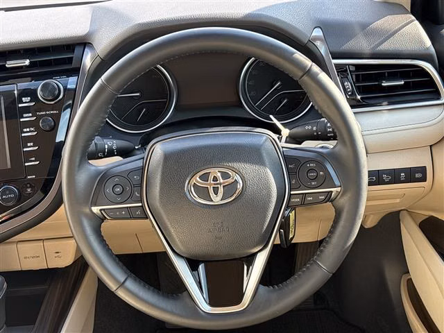 TOYOTA CAMRY