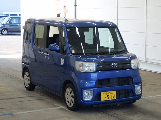TOYOTA PIXIS MEGA