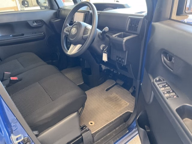 TOYOTA PIXIS MEGA