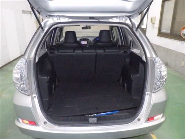HONDA FIT SHUTTLE