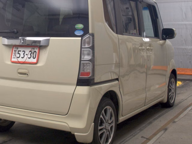 HONDA N-BOX