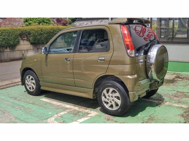 DAIHATSU TERIOS KID