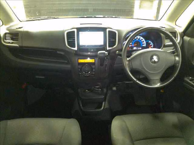 MITSUBISHI DELICA D:2