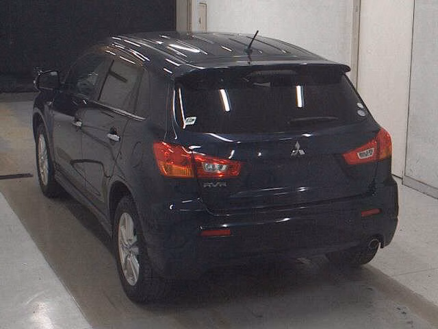 MITSUBISHI RVR