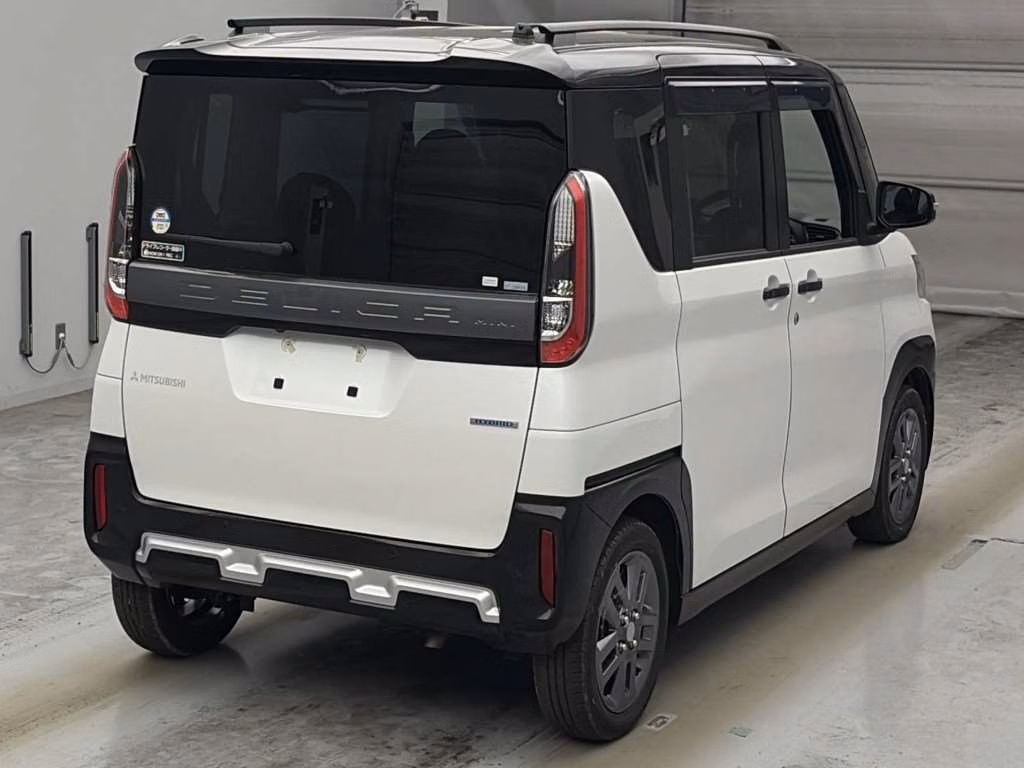 MITSUBISHI DELICA MINI