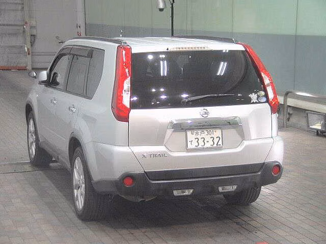 NISSAN X-TRAIL