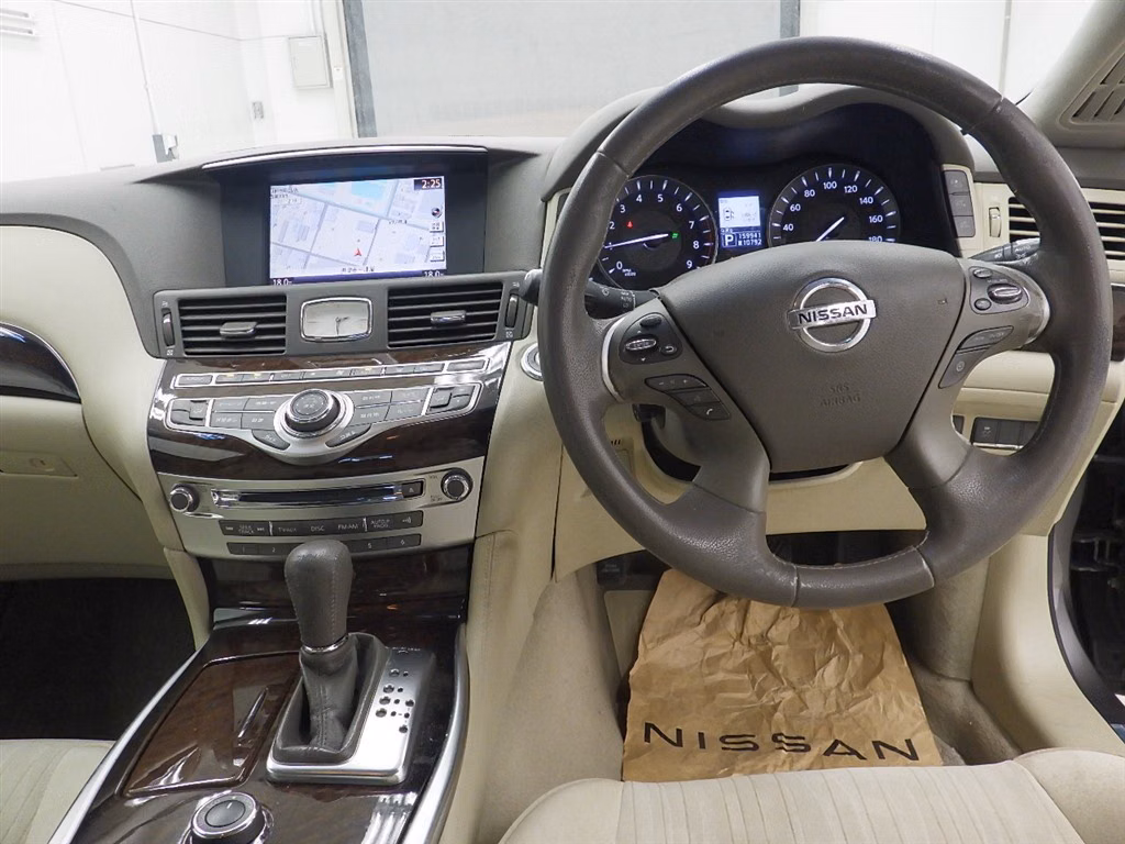 NISSAN FUGA