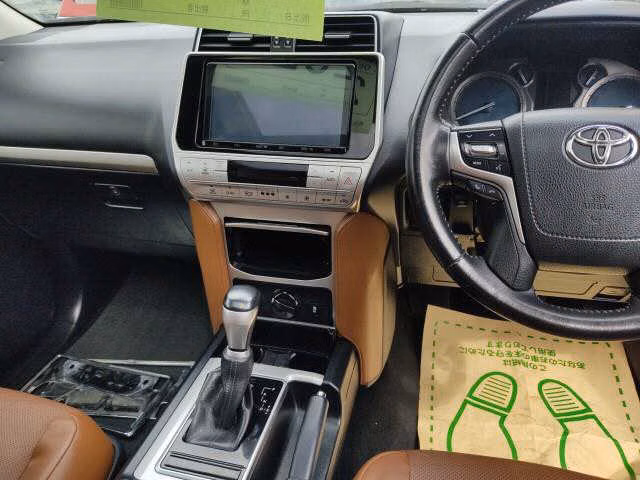 TOYOTA LAND CRUISER PRADO