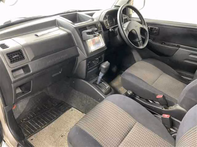 MITSUBISHI PAJERO MINI