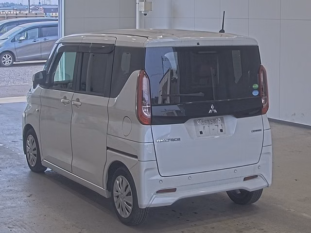 MITSUBISHI EK SPACE