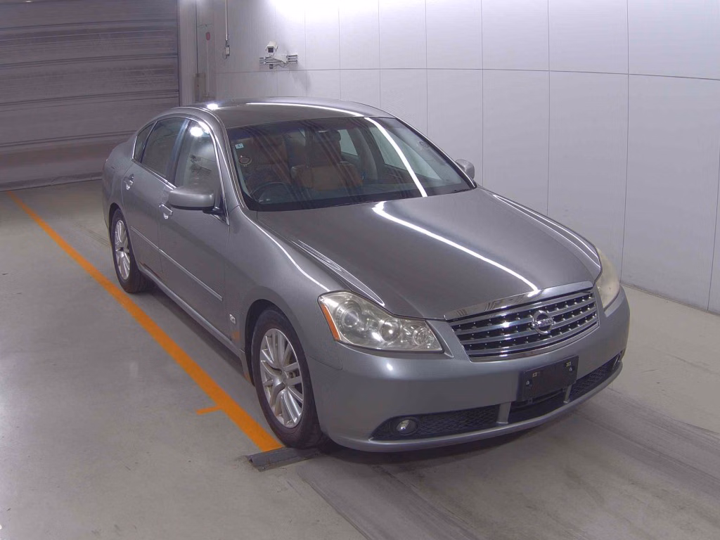 NISSAN FUGA