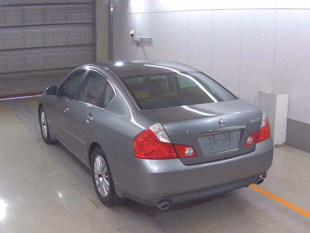 NISSAN FUGA