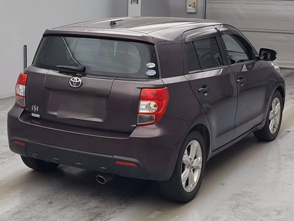 TOYOTA IST