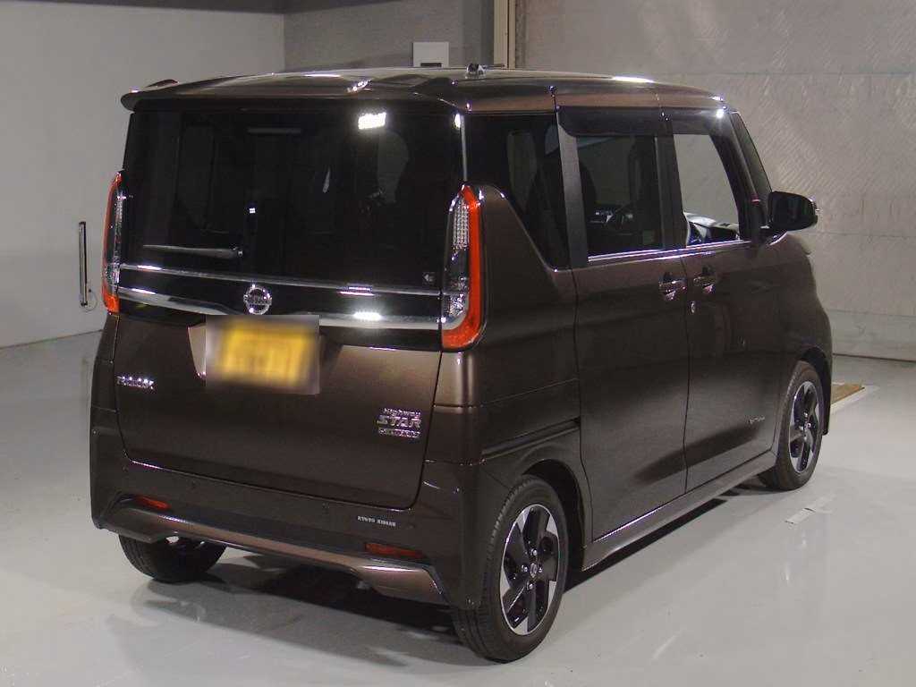 NISSAN ROOX