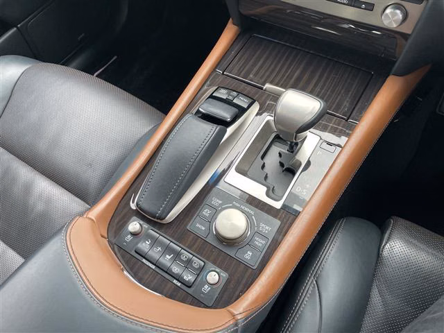LEXUS LS600H