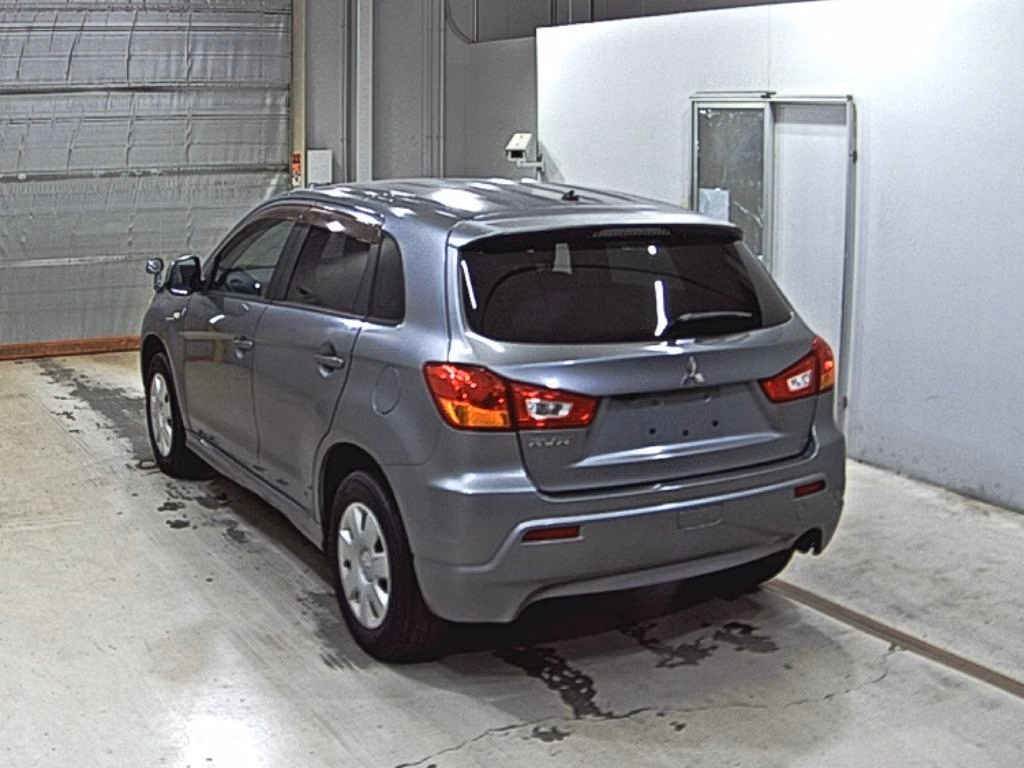 MITSUBISHI RVR