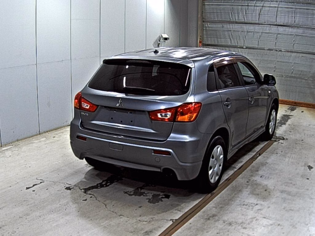 MITSUBISHI RVR