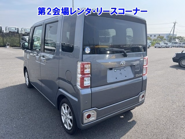 DAIHATSU WAKE