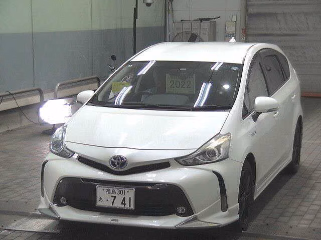 TOYOTA PRIUS ALPHA