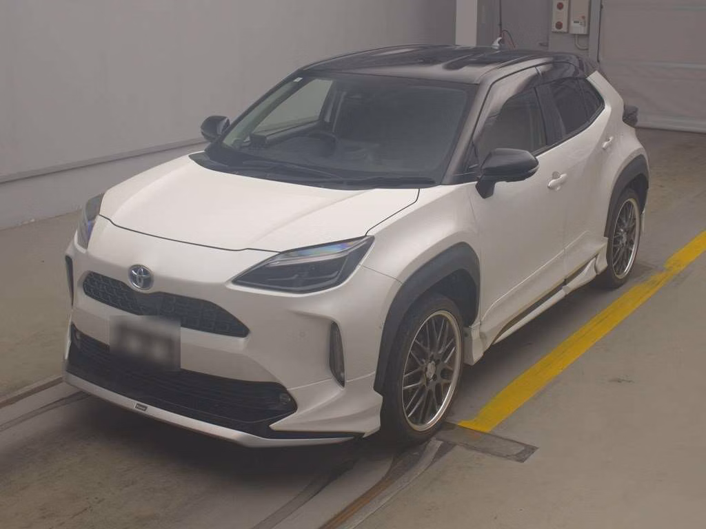 TOYOTA YARIS CROSS