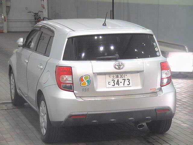 TOYOTA IST