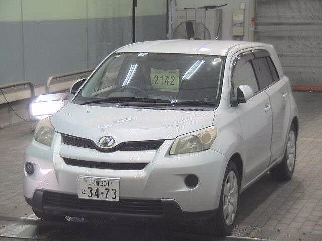 TOYOTA IST
