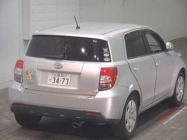 TOYOTA IST