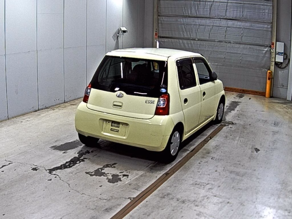 DAIHATSU ESSE