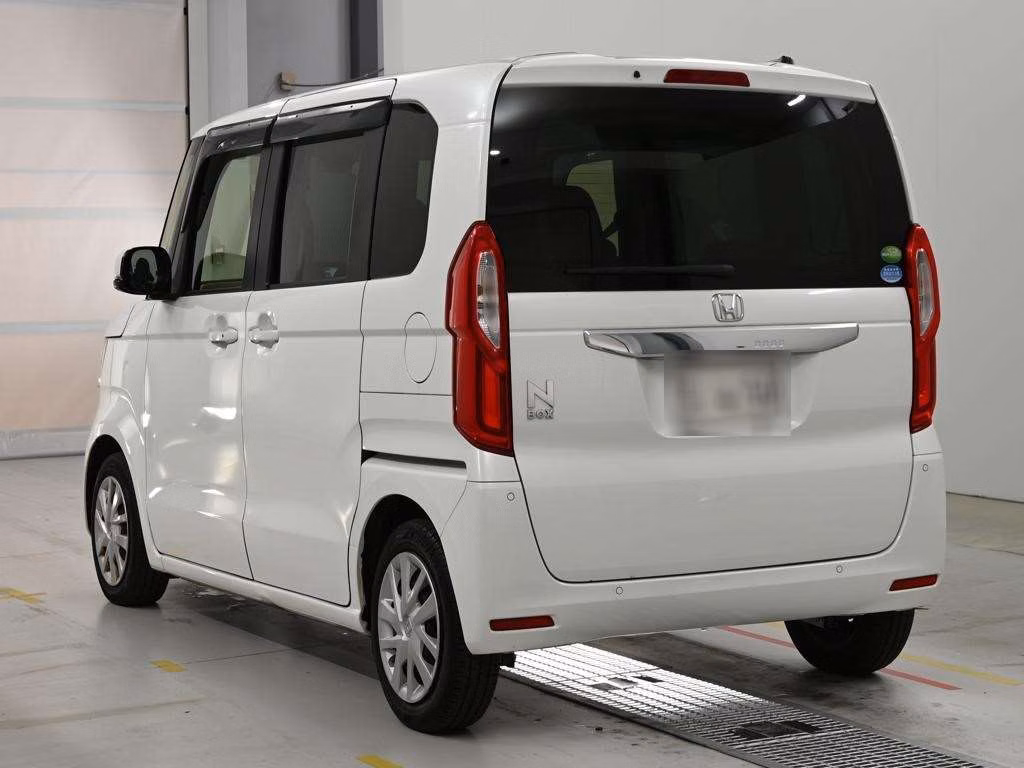 HONDA N-BOX