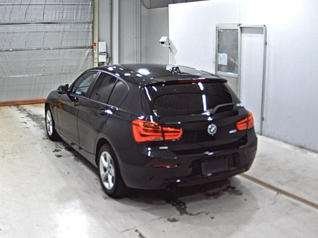 BMW 1-SERIES
