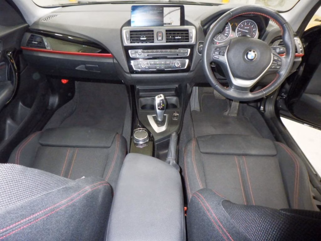 BMW 1-SERIES