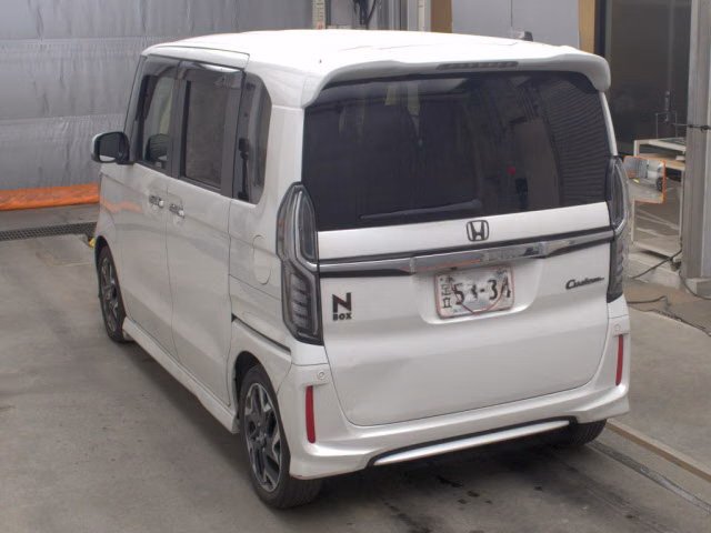 HONDA N-BOX