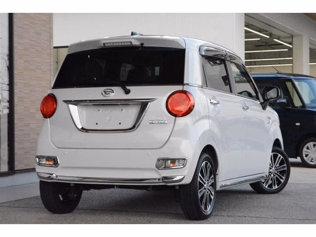 DAIHATSU CAST