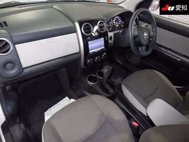 MAZDA VERISA