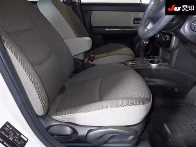MAZDA VERISA