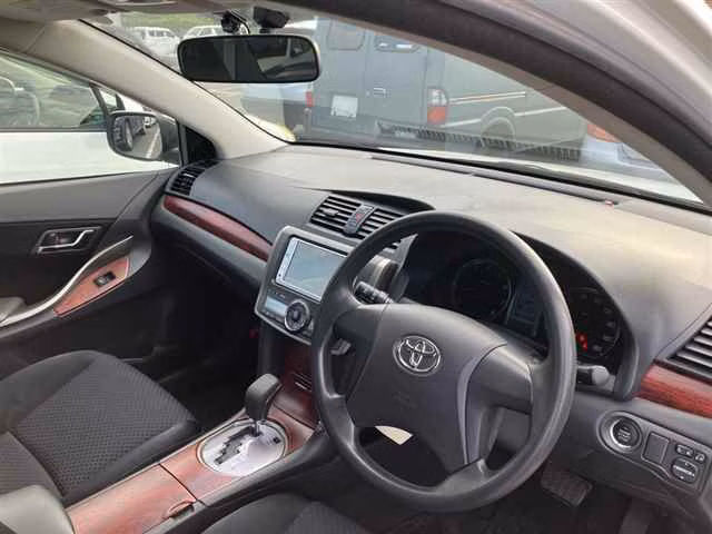 TOYOTA PREMIO