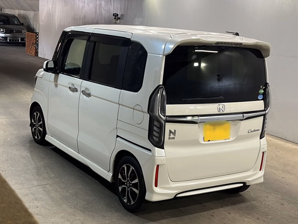 HONDA N-BOX