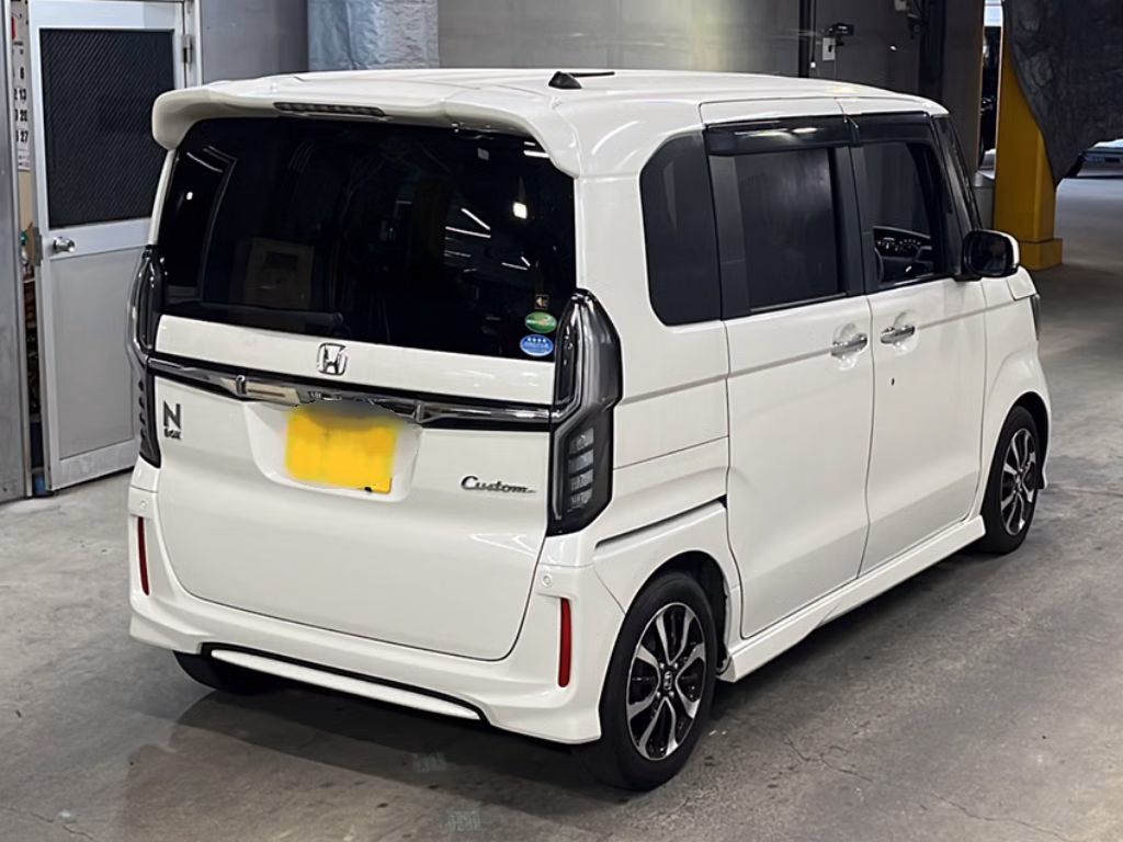 HONDA N-BOX