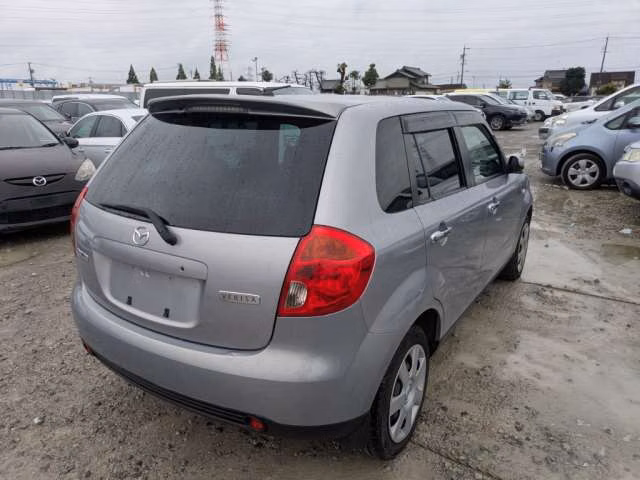 MAZDA VERISA