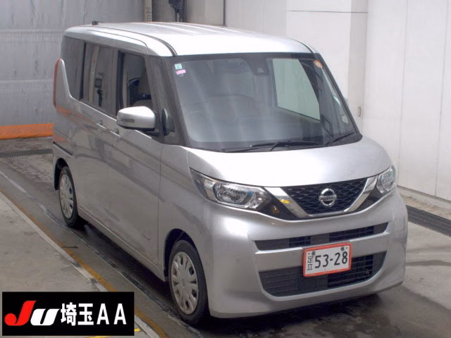 NISSAN ROOX