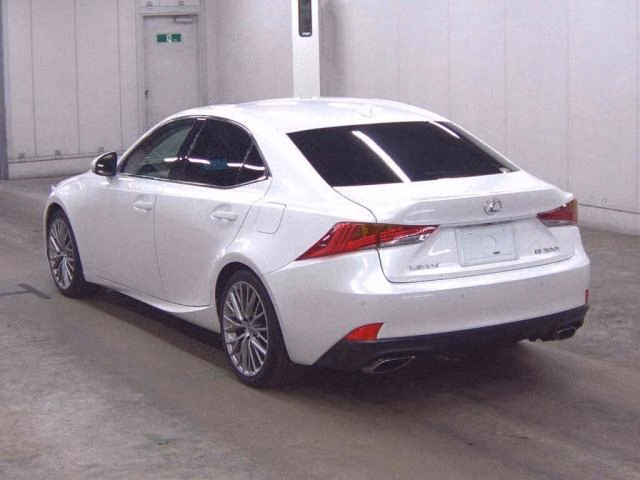 LEXUS IS300