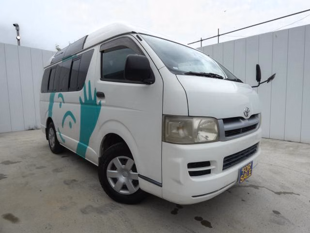TOYOTA REGIUS ACE